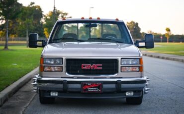 GMC-Sierra-3500-1992-Pickup-Truck-32