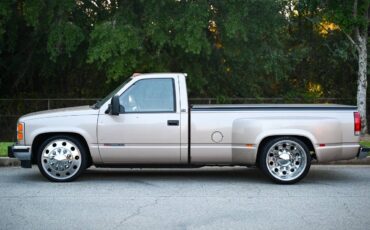 GMC-Sierra-3500-1992-Pickup-Truck-5