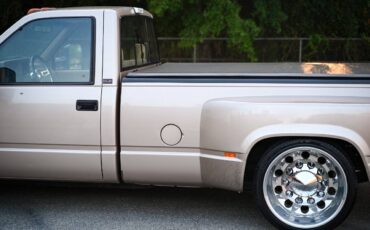 GMC-Sierra-3500-1992-Pickup-Truck-8