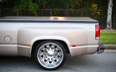 GMC-Sierra-3500-1992-Pickup-Truck-9