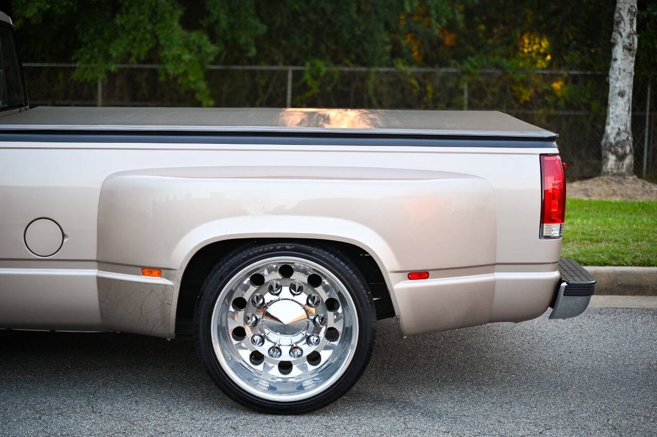 GMC-Sierra-3500-1992-Pickup-Truck-9