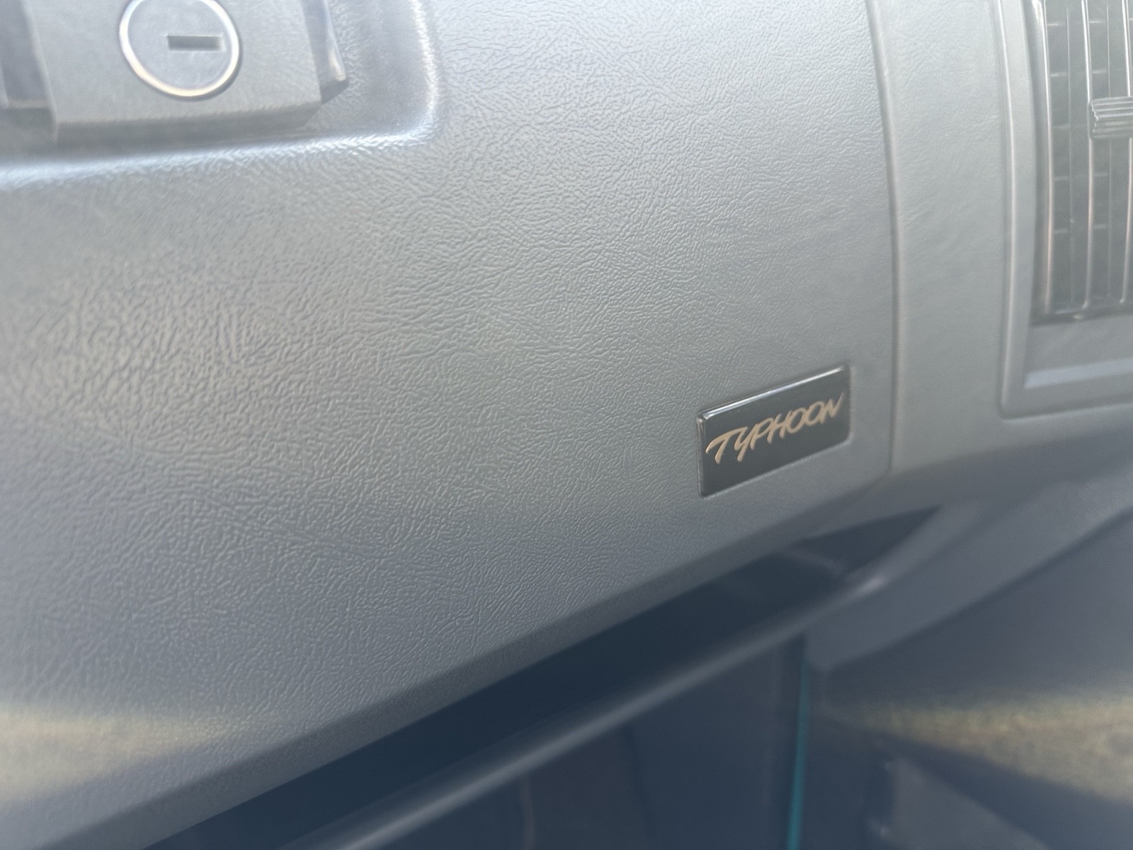 GMC-Typhoon-1993-21
