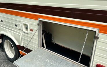 GMC-Vandura-1975-4