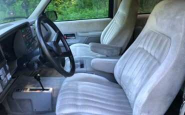 GMC-Yukon-1993-13