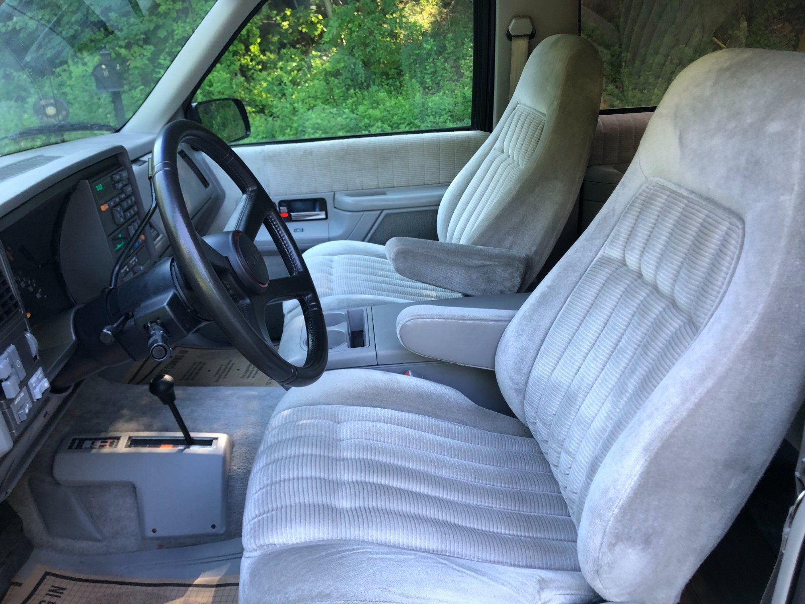 GMC-Yukon-1993-13