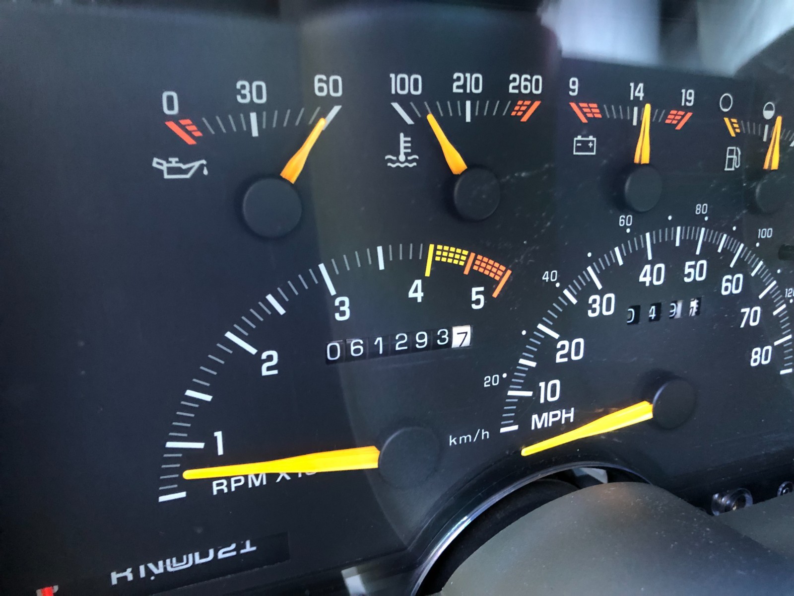 GMC-Yukon-1993-16