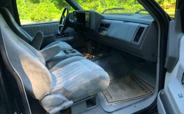 GMC-Yukon-1993-18