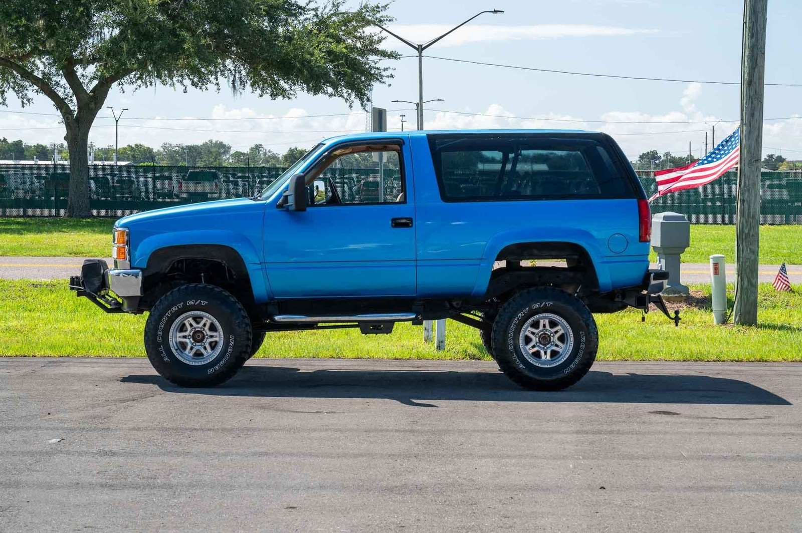 GMC-Yukon-SL-1992-2-Door-1