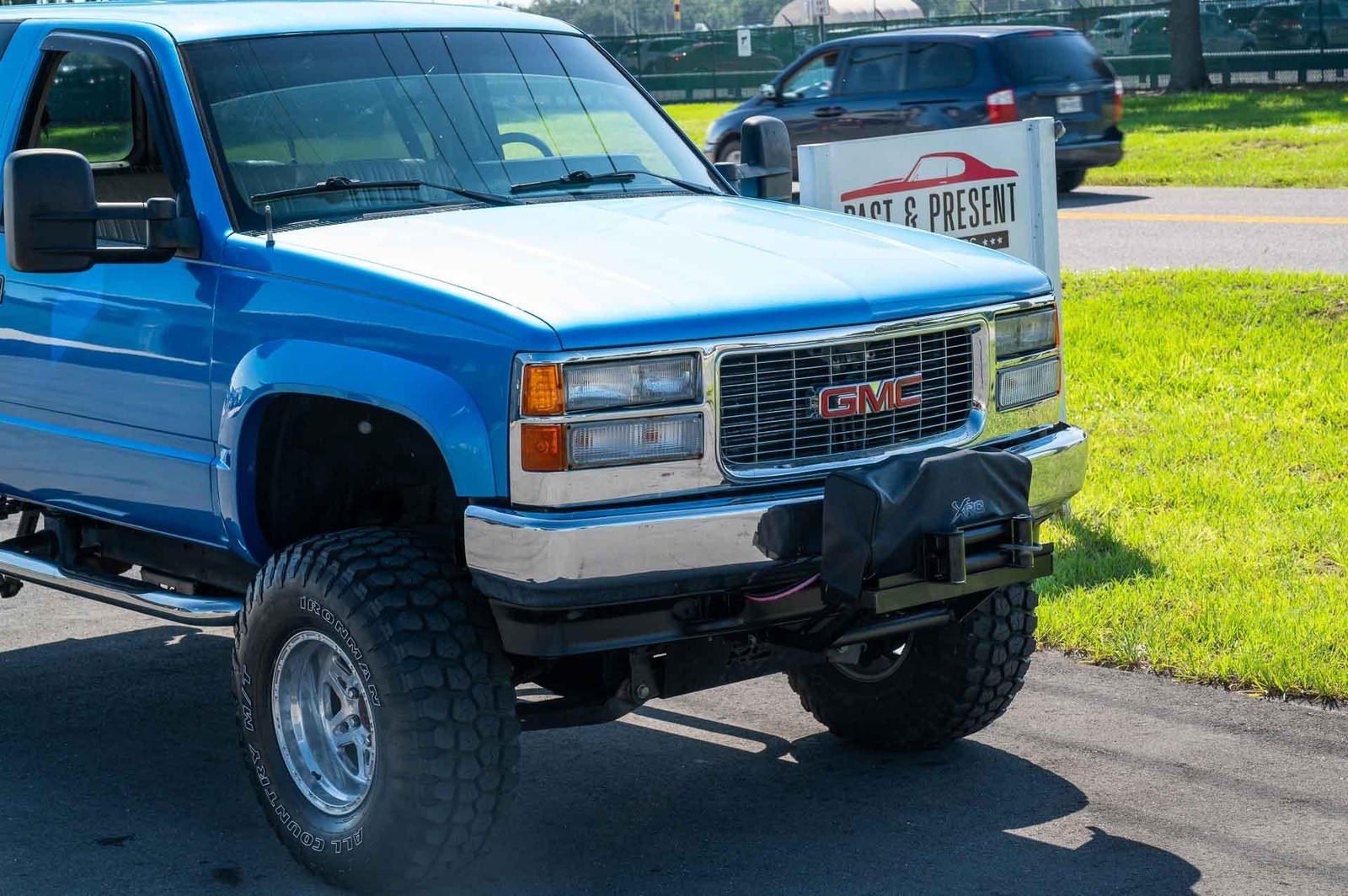 GMC-Yukon-SL-1992-2-Door-34
