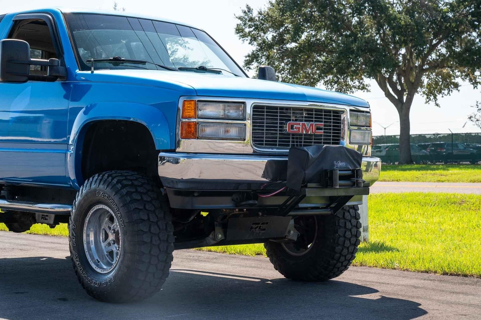 GMC-Yukon-SL-1992-2-Door-35