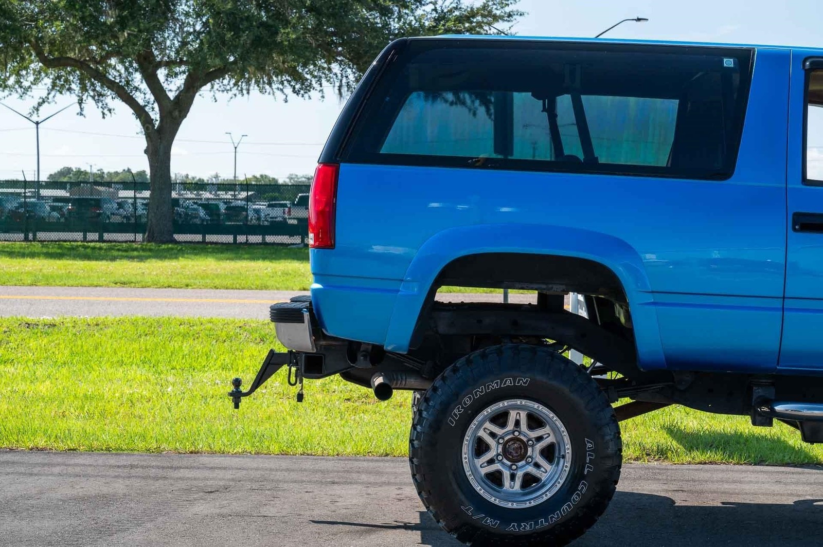 GMC-Yukon-SL-1992-2-Door-38
