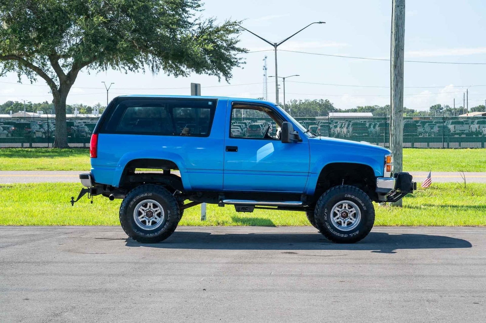 GMC-Yukon-SL-1992-2-Door-6