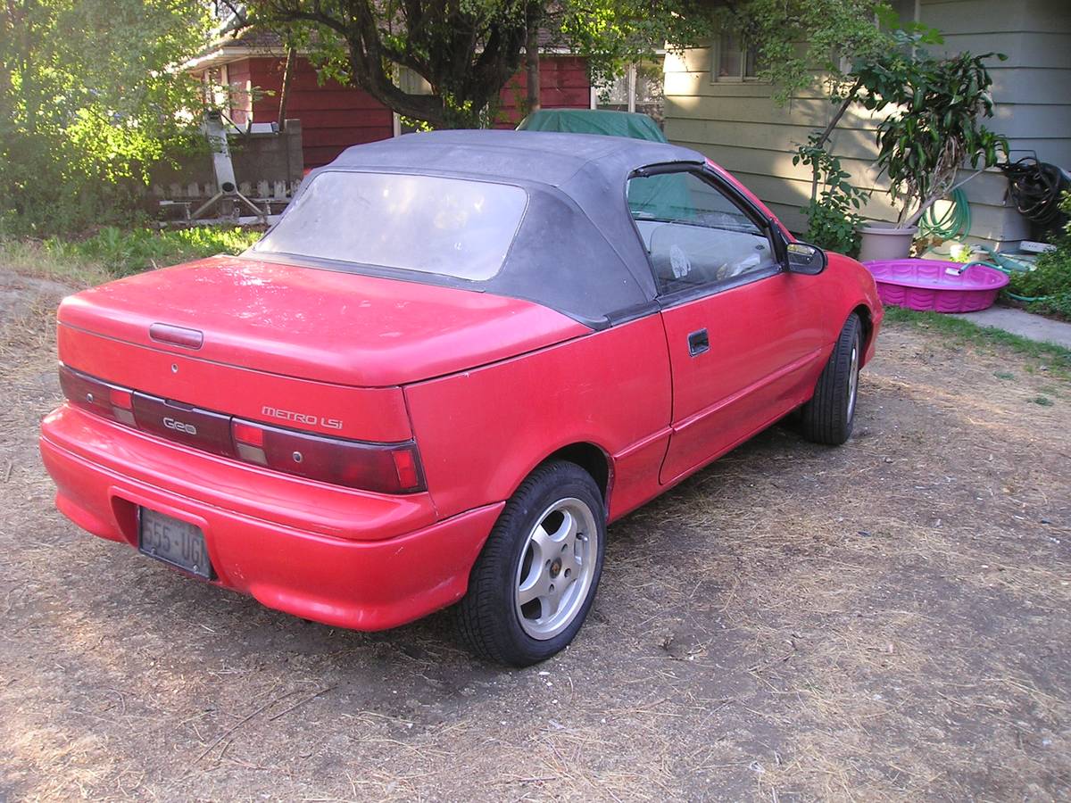 Geo-metro-1992-red-1