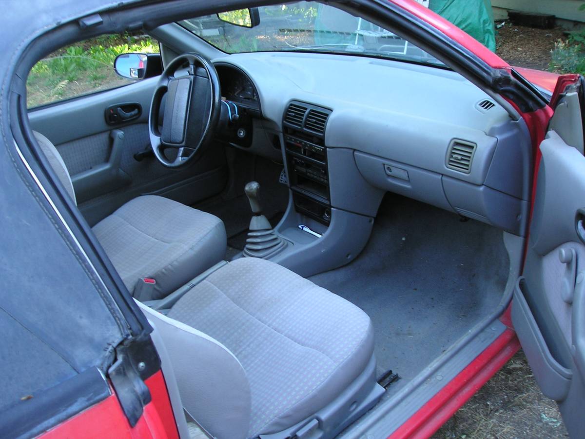 Geo-metro-1992-red-2