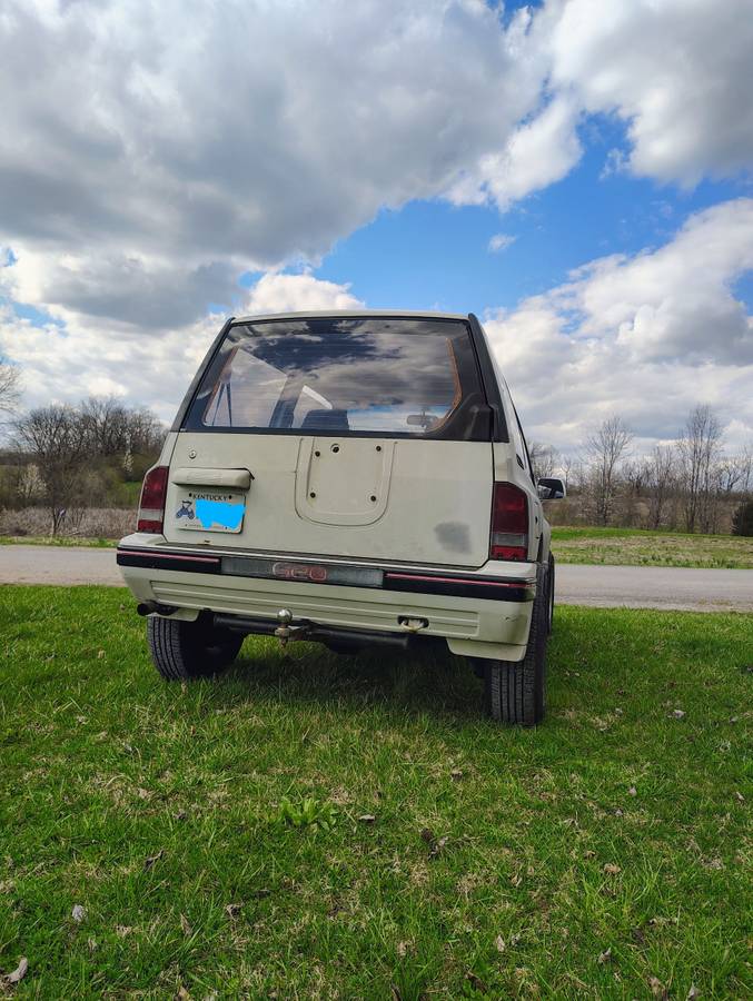 Geo-tracker-1990-white-1