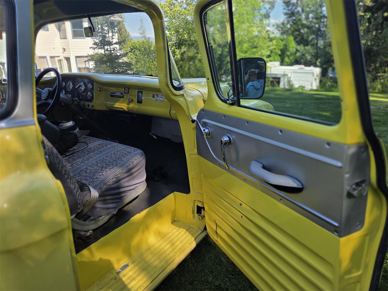 Gmc-100-1955-Yellow-Grey-10