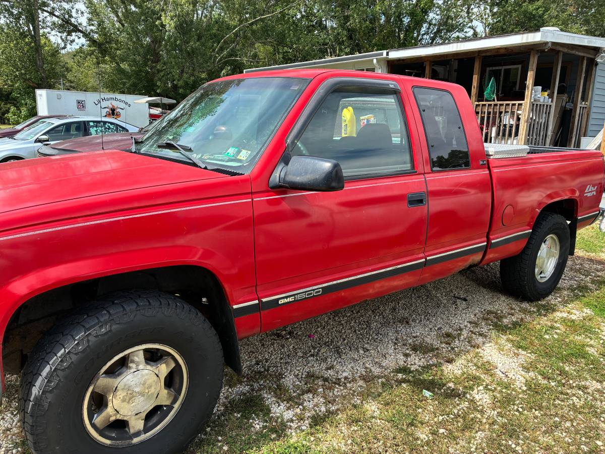 Gmc-1500-sierra-4x4-6-foot-bed-1995-red-16