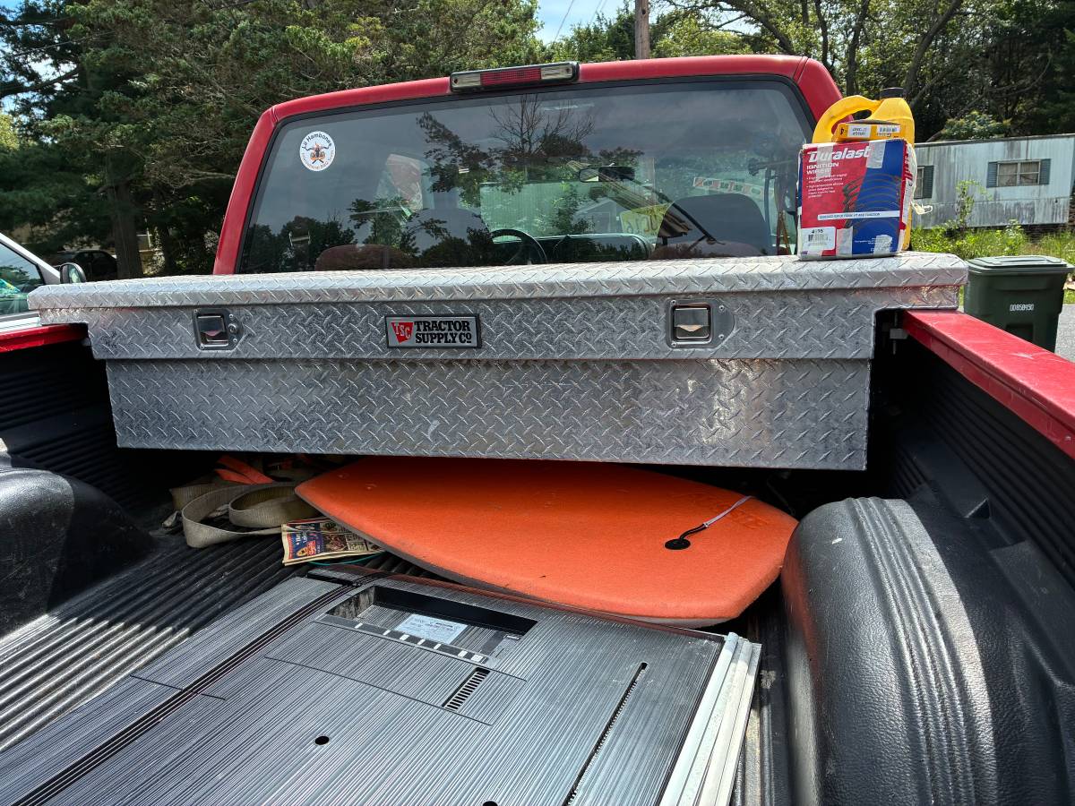 Gmc-1500-sierra-4x4-6-foot-bed-1995-red-17