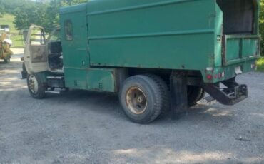 Gmc-700-diesel-1989-green-3