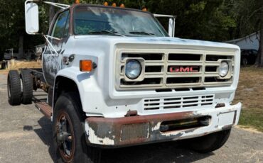 Gmc-7000-1988-white-7
