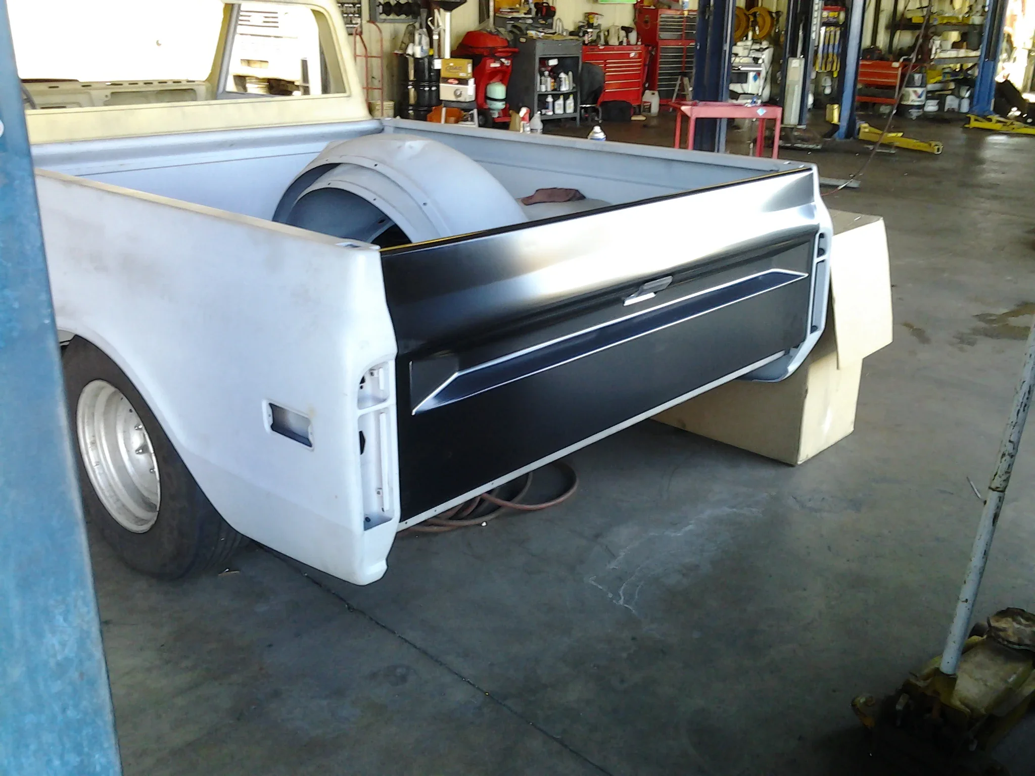 Gmc-Ck-1500-1969-Custom-Black-10