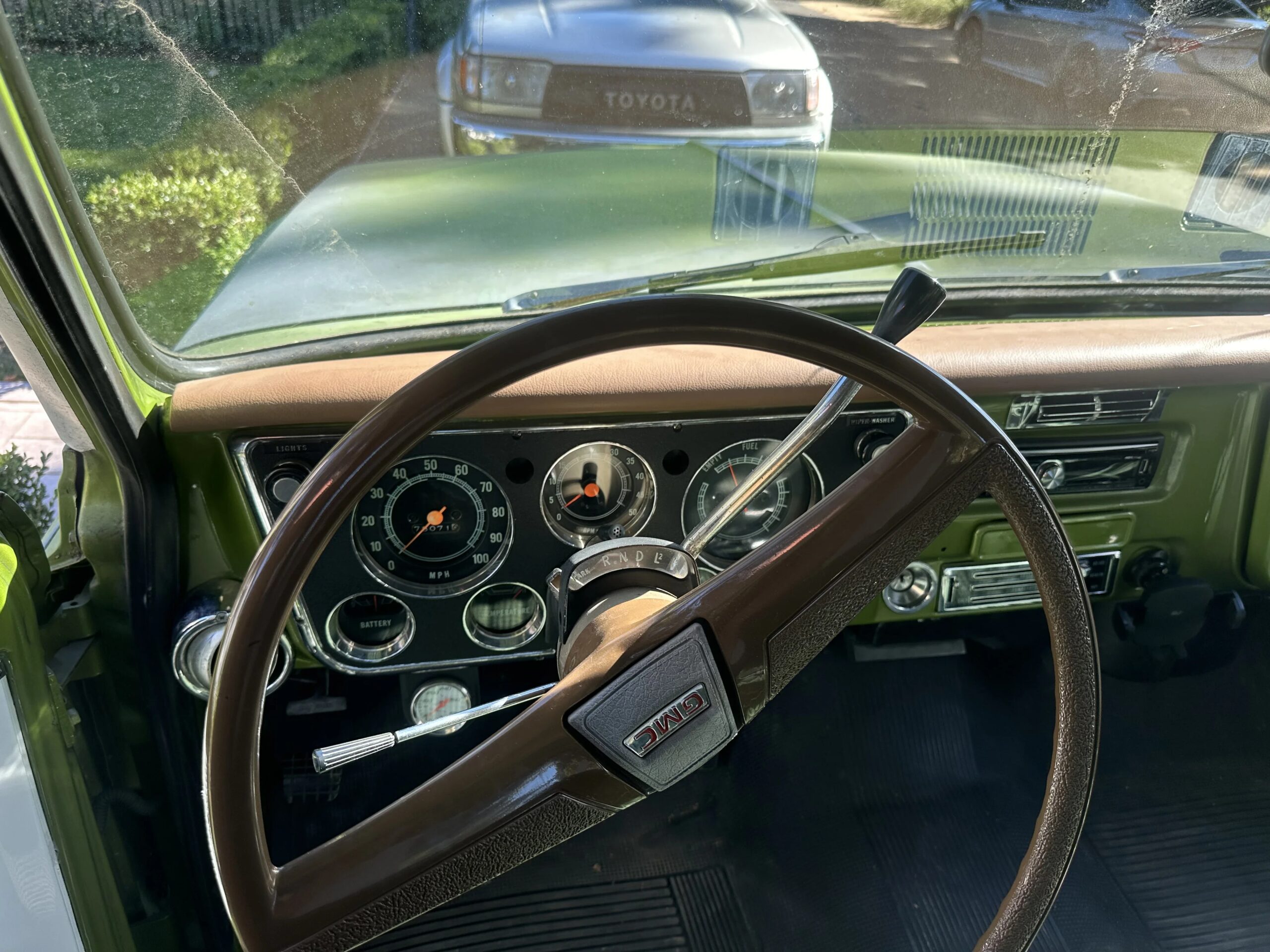 Gmc-Ck-2500-1971-Green-Tan-5