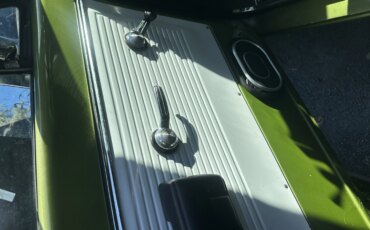 Gmc-Ck-2500-1971-Green-Tan-8