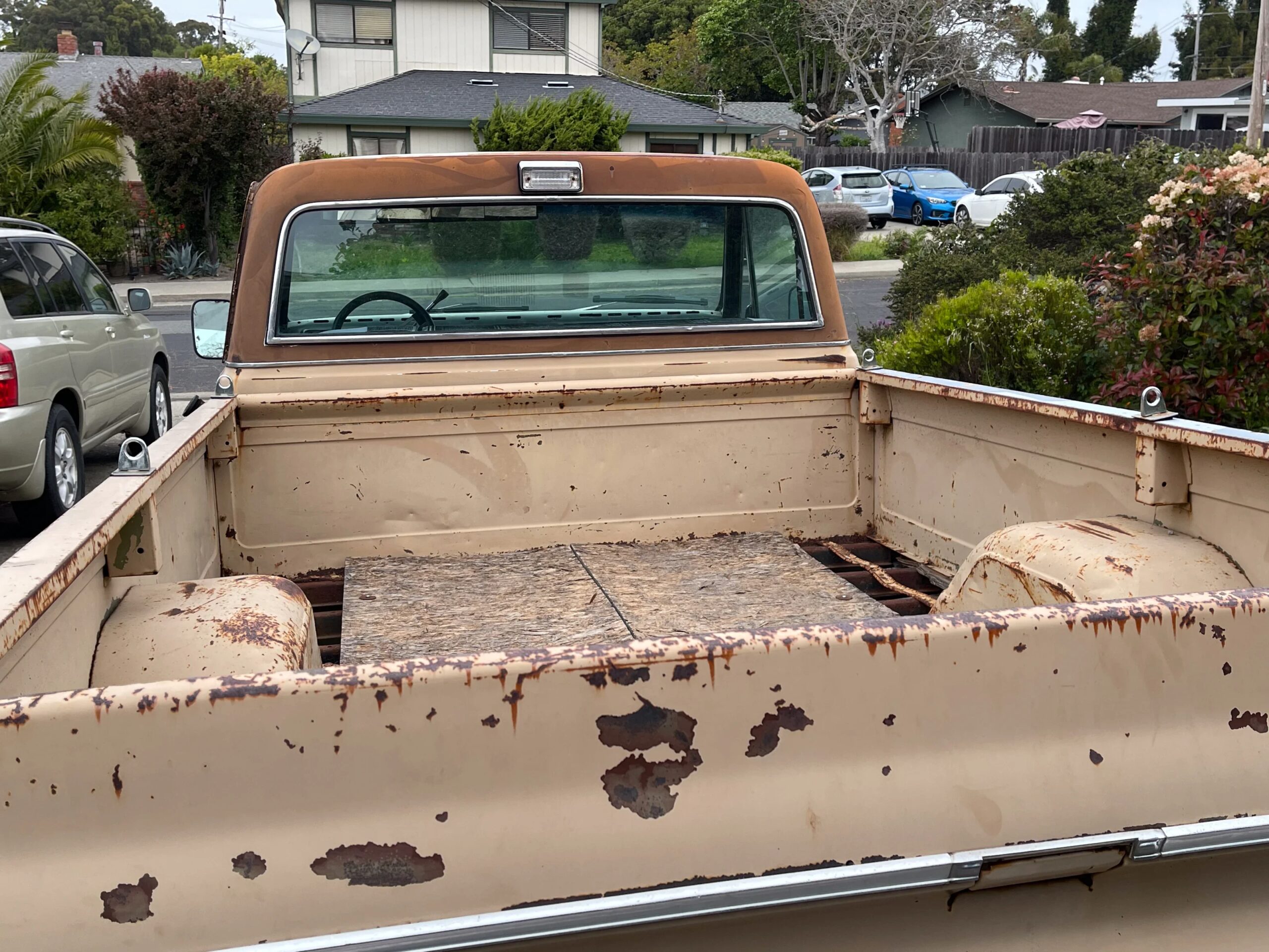 Gmc-Ck-2500-1972-Tan-Tan-15