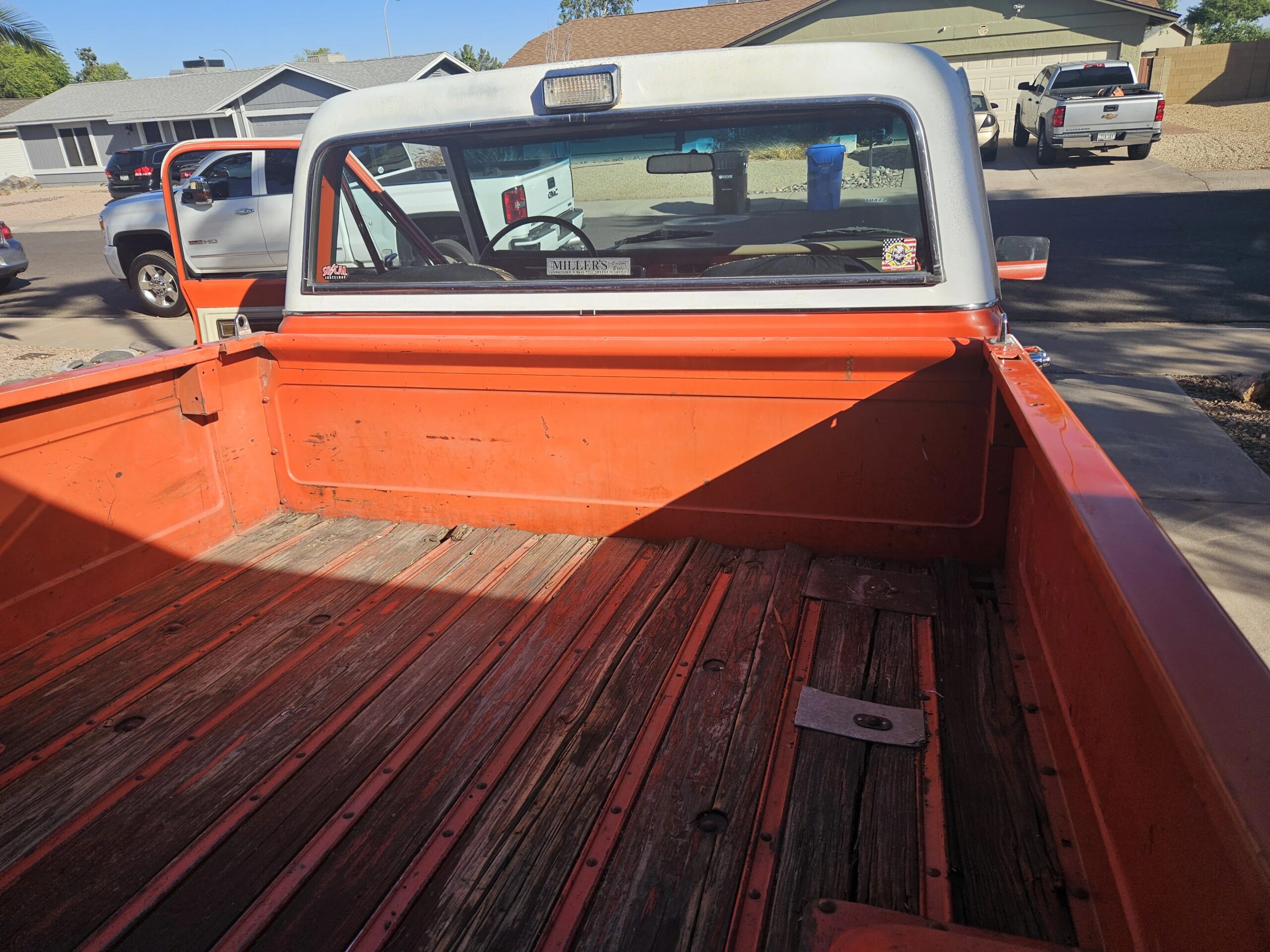 Gmc-Ck-3500-1972-Orange-Beige-15