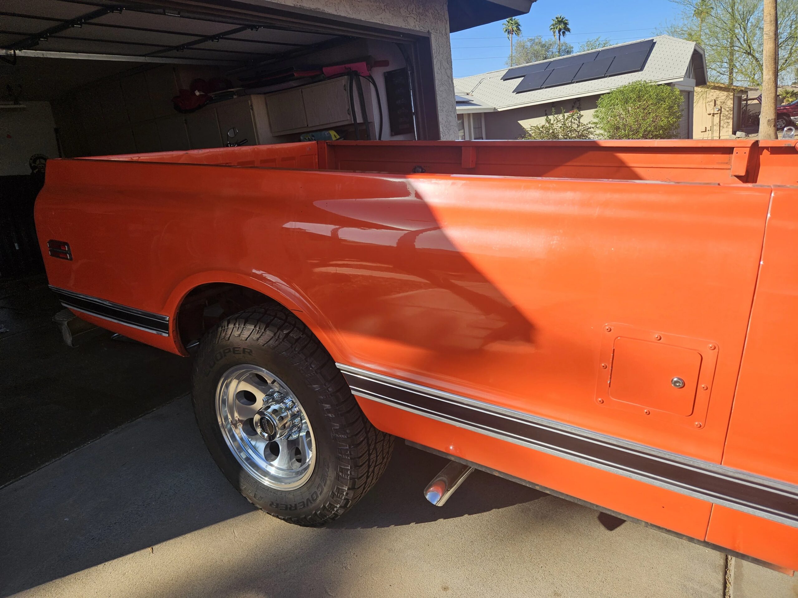 Gmc-Ck-3500-1972-Orange-Beige-9