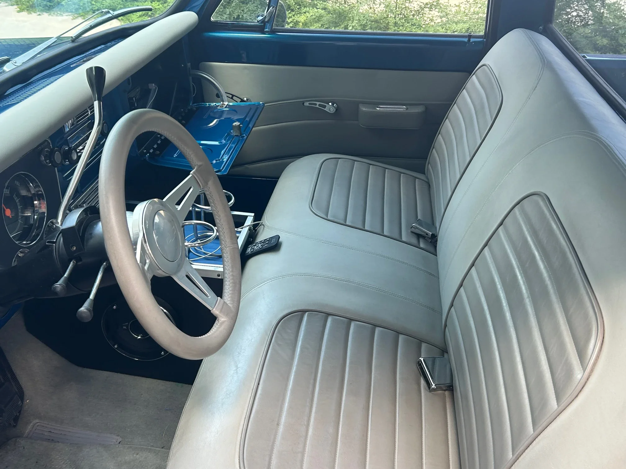 Gmc-Custom-1968-Blue-Blue-13