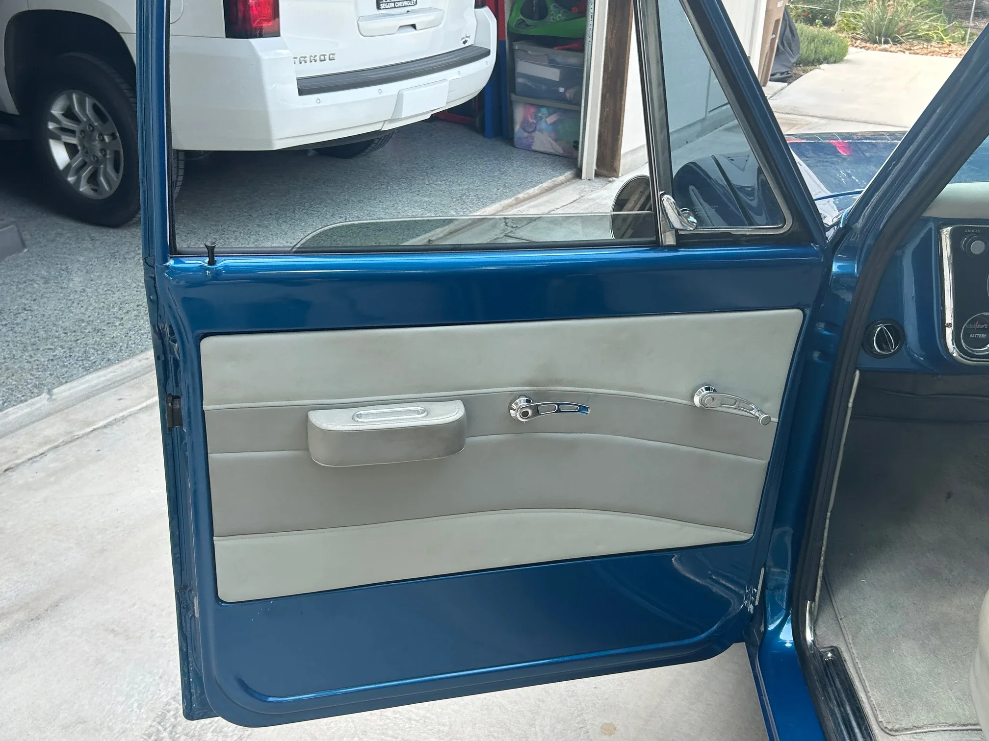 Gmc-Custom-1968-Blue-Blue-14
