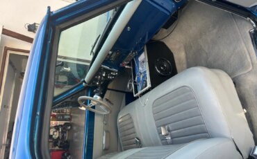 Gmc-Custom-1968-Blue-Blue-19