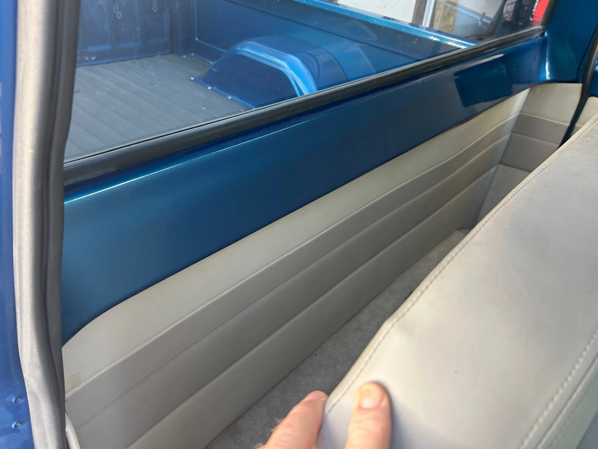 Gmc-Custom-1968-Blue-Blue-21