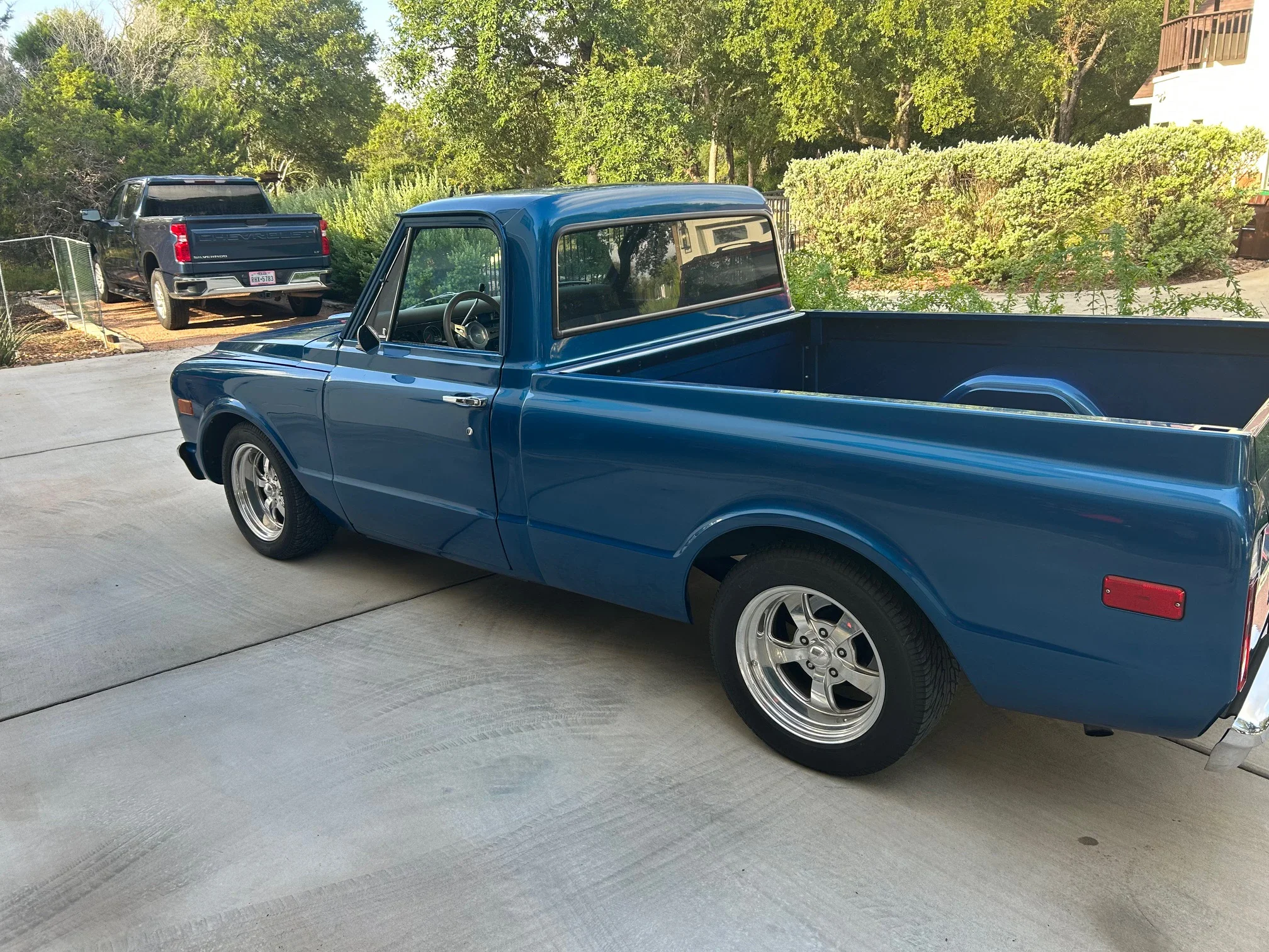 Gmc-Custom-1968-Blue-Blue-7