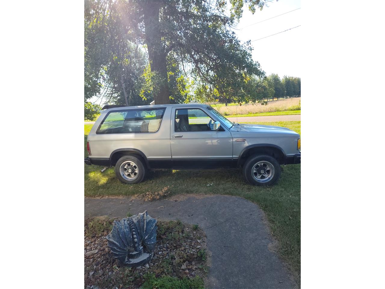 Gmc-Jimmy-1984-Silver-Black-1