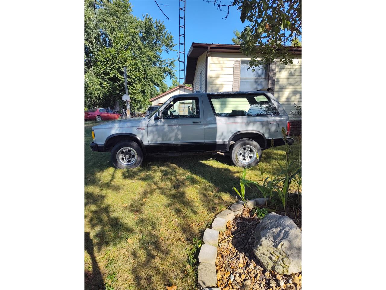 Gmc-Jimmy-1984-Silver-Black-3