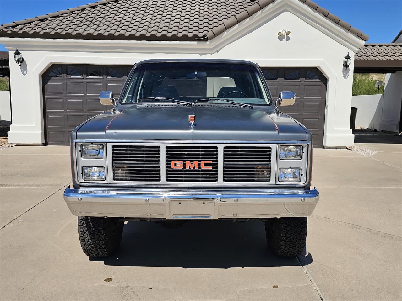 Gmc-Jimmy-1987-Red-and-Silver-Light-Grey-1