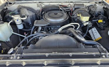 Gmc-Jimmy-1987-Red-and-Silver-Light-Grey-12