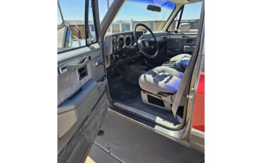 Gmc-Jimmy-1987-Red-and-Silver-Light-Grey-4