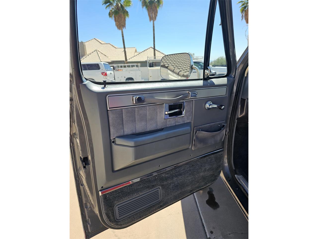 Gmc-Jimmy-1987-Red-and-Silver-Light-Grey-5