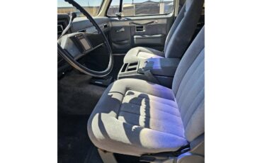 Gmc-Jimmy-1987-Red-and-Silver-Light-Grey-6