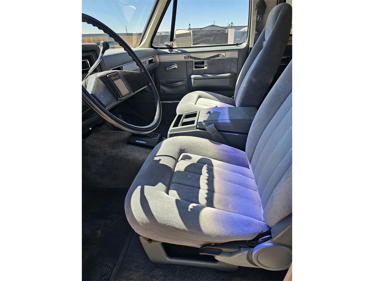 Gmc-Jimmy-1987-Red-and-Silver-Light-Grey-6
