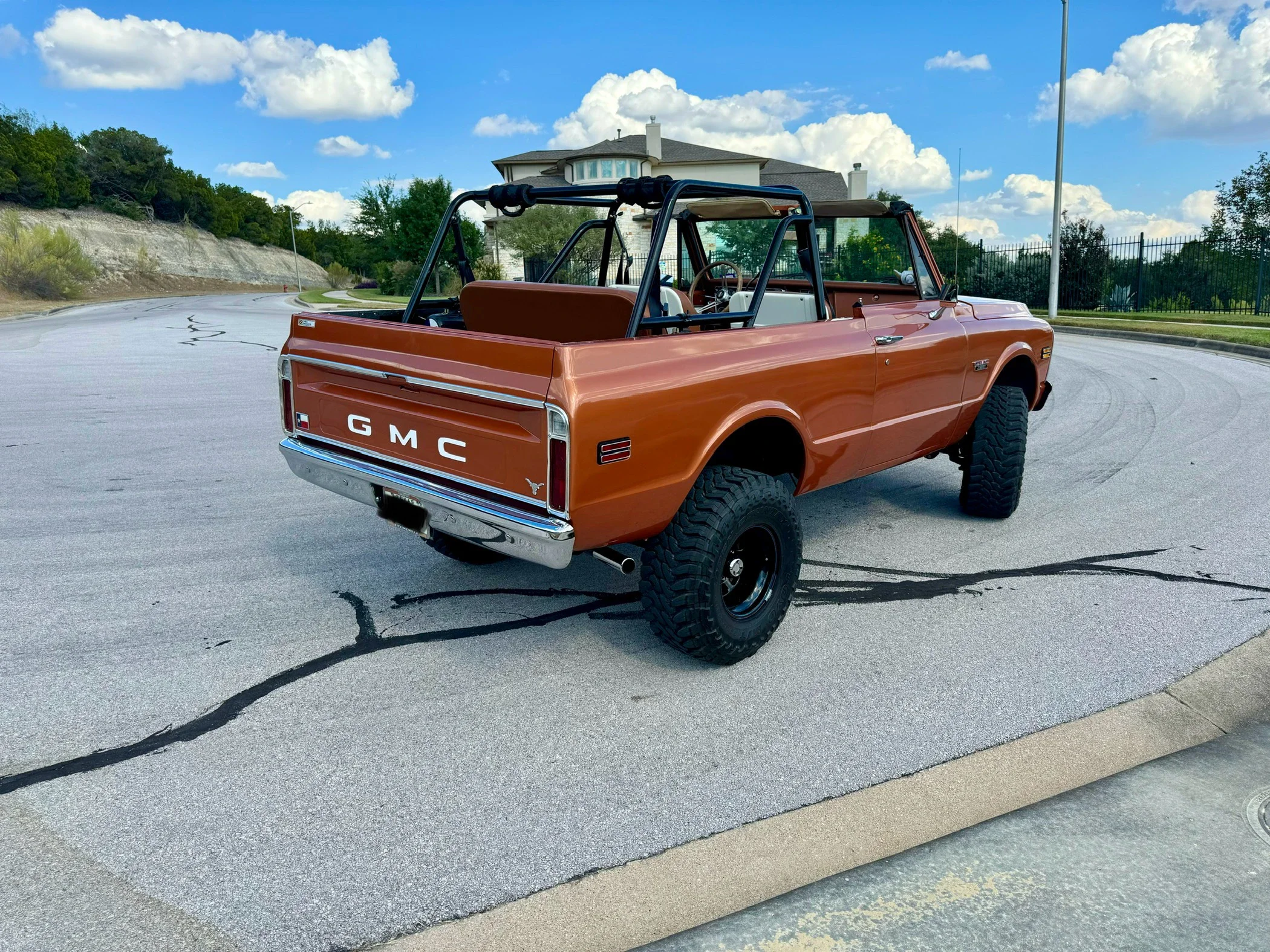 Gmc-Jimmy-4wd-1971-Orange-White-13