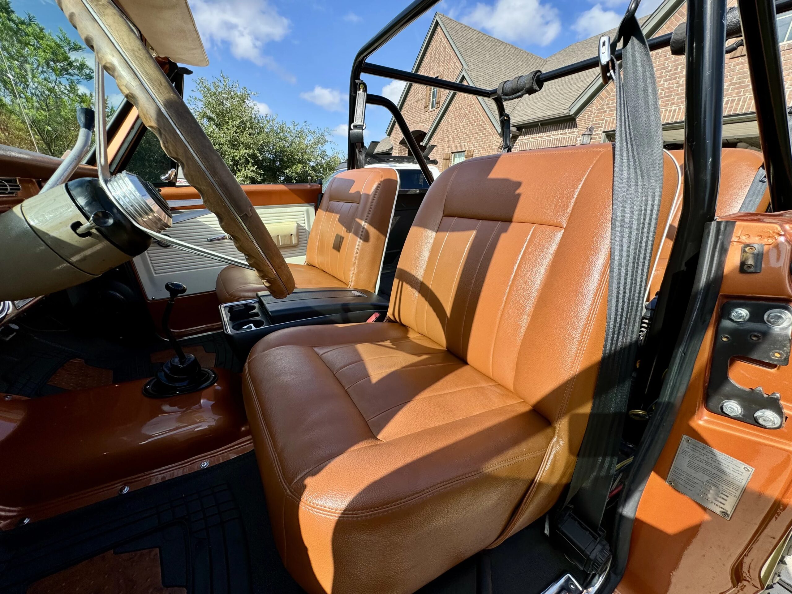 Gmc-Jimmy-4wd-1971-Orange-White-6