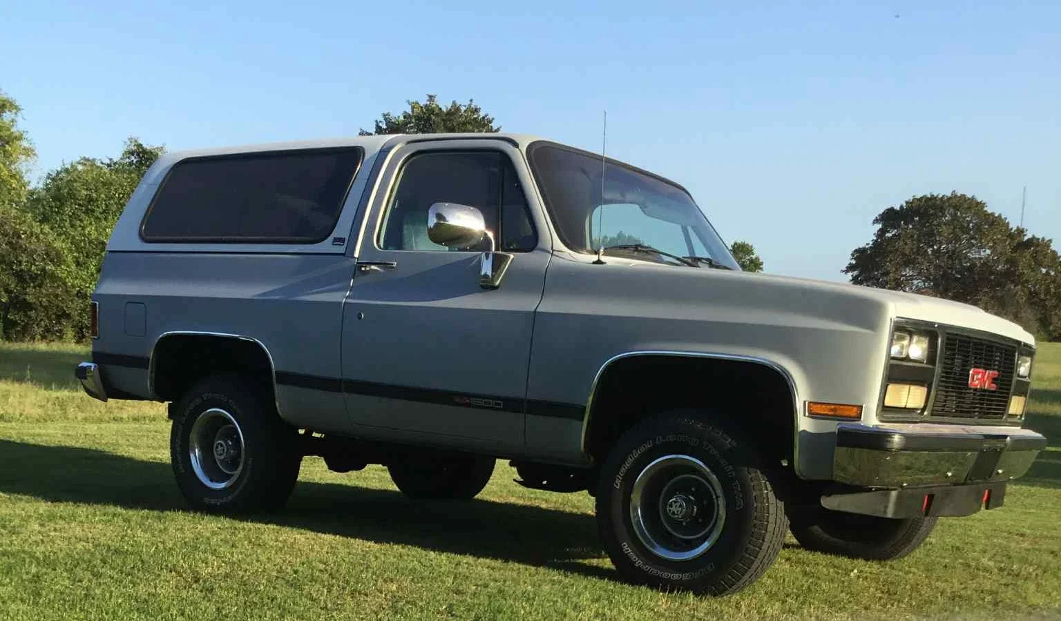 Gmc-Jimmy-4wd-2-door-1989-Gray-Blue-3