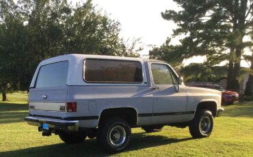 Gmc-Jimmy-4wd-2-door-1989-Gray-Blue-8