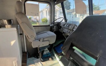 Gmc-Other-gmc-models-1989-Blue-7