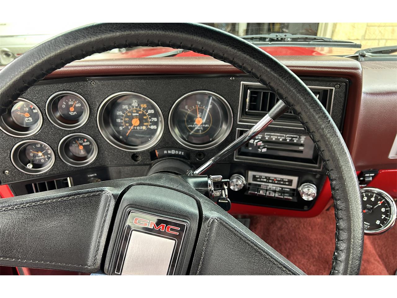 Gmc-Sierra-1500-1985-Red-Red-7