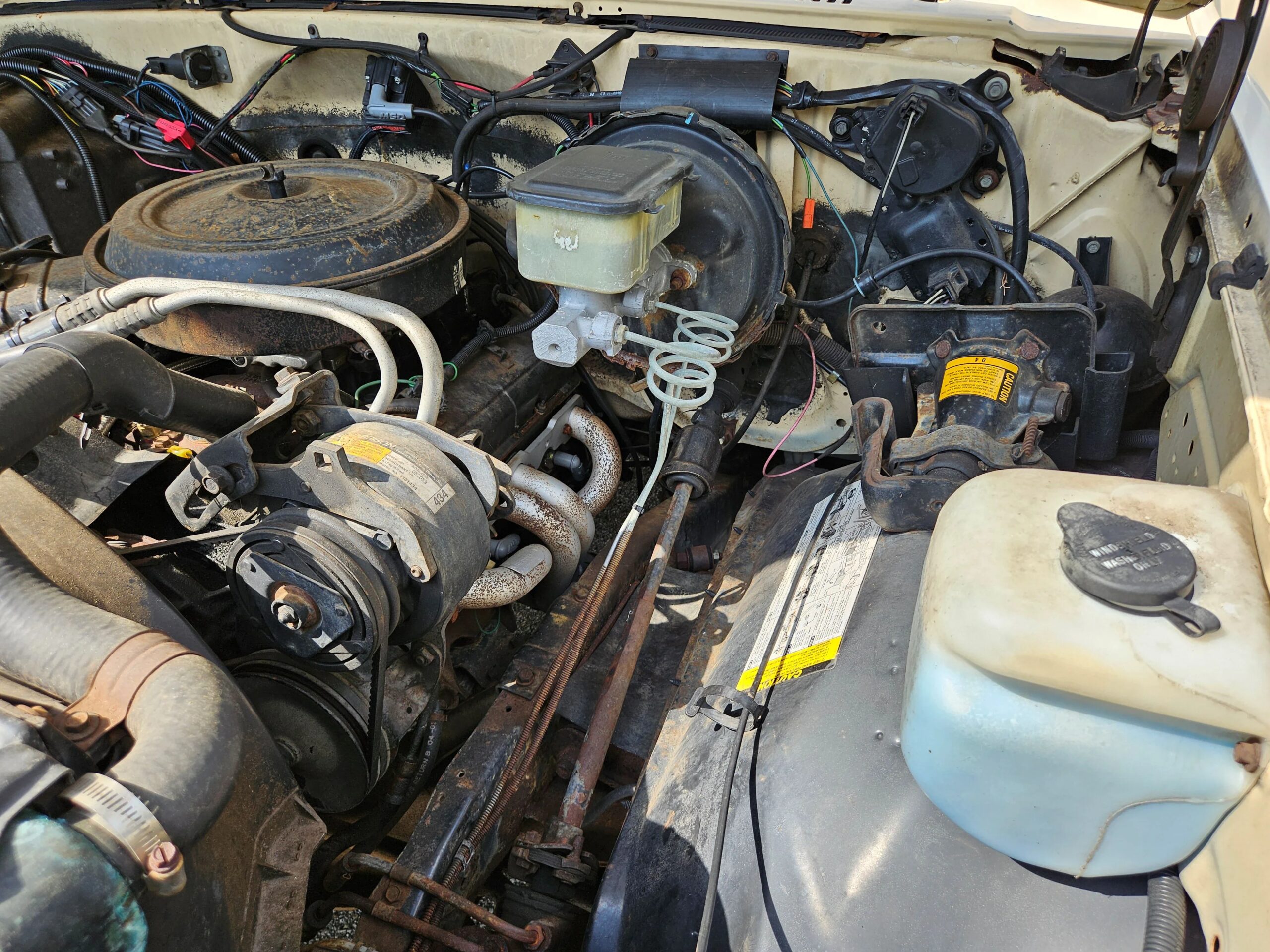 Gmc-Sierra-1500-2wd-regular-cab-1985-Tan-Black-18